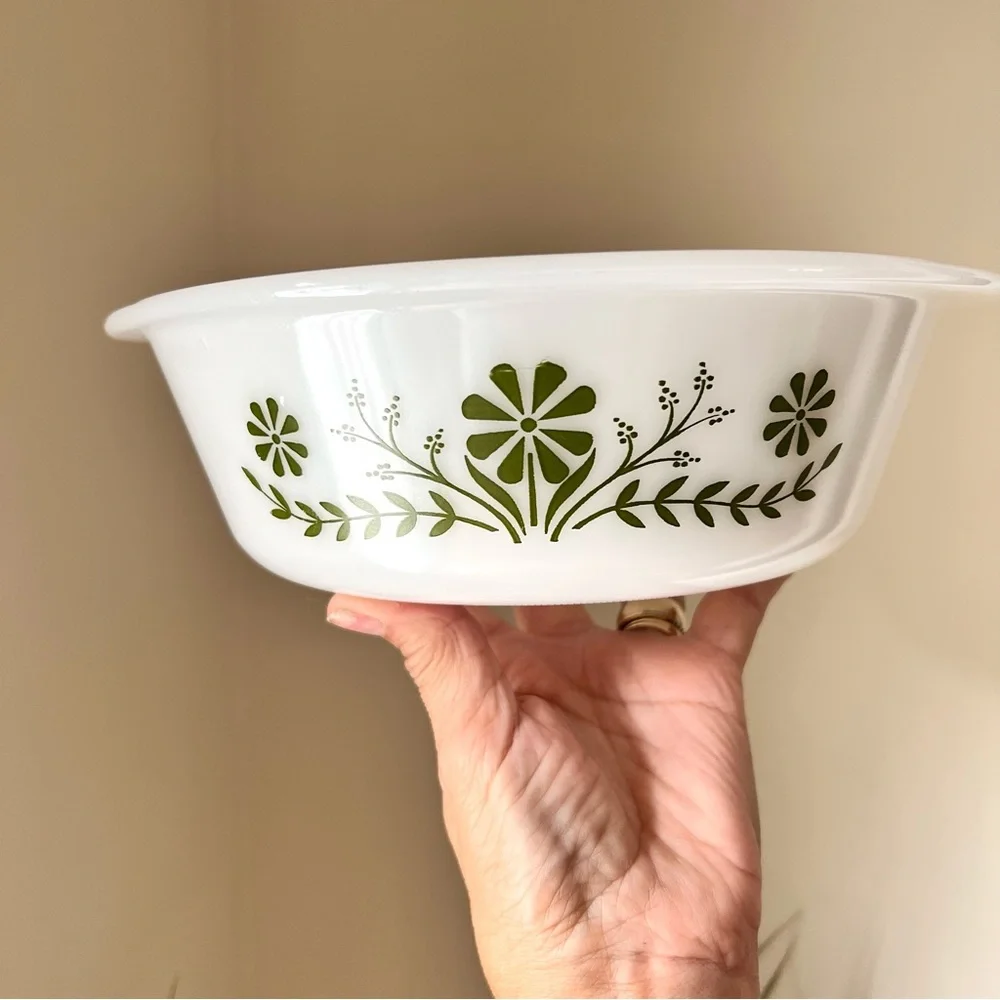 Glasbake green daisy baking dish Vintage round 2 quart size good conditi…